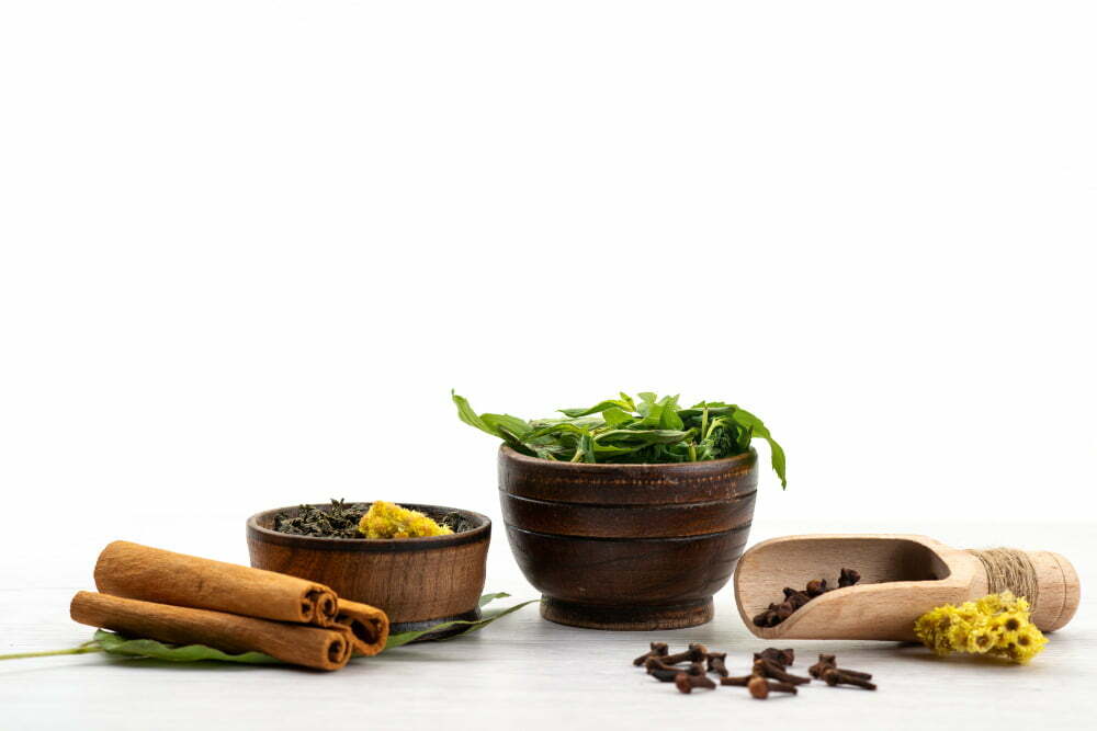 5 Weight Loss Herbs & Spices That You Must Add to Your Diet